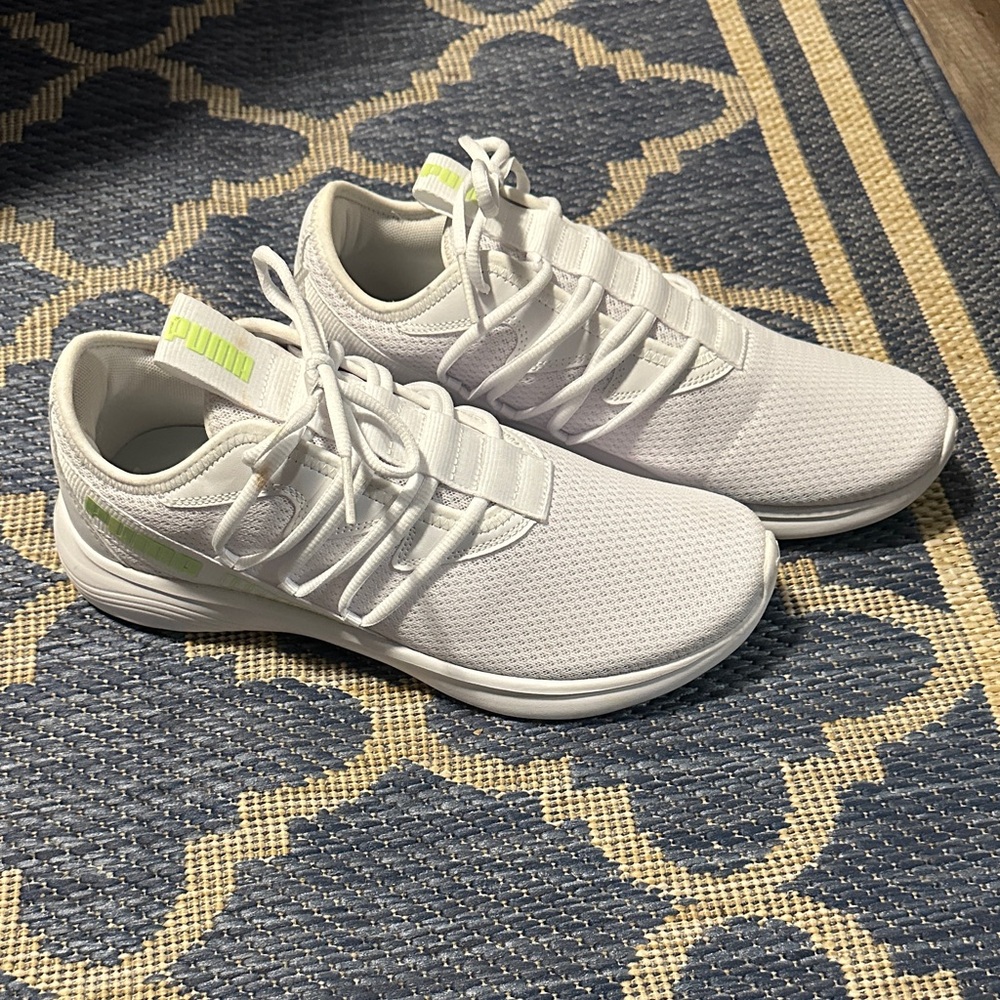 Puma White and Green Athletic Men's Shoes